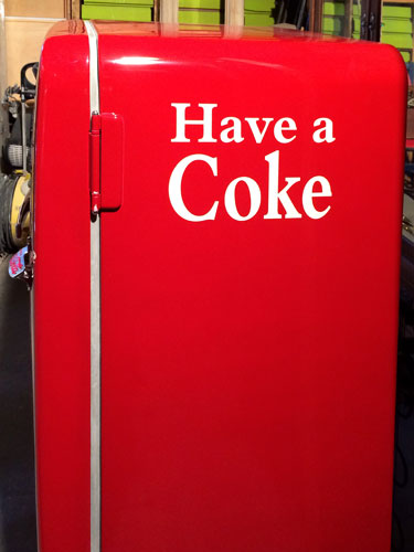 Nevera Coca-Cola antigua recuperada